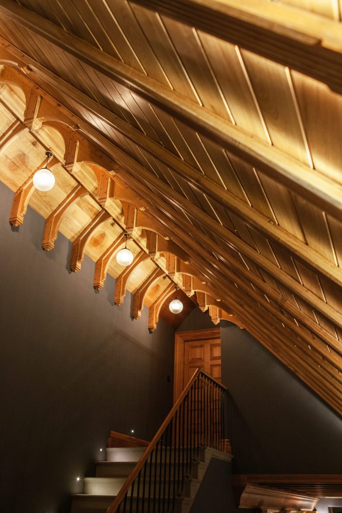 Oak hammer beam ceiling in new country house