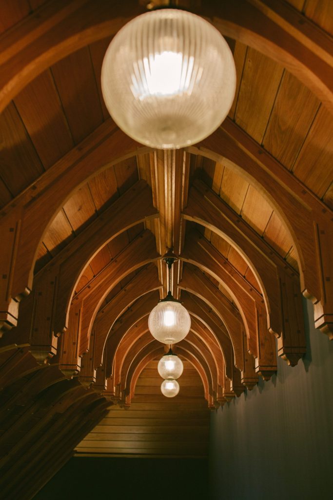 Feature Oak hammerbeam timber frame ceiling