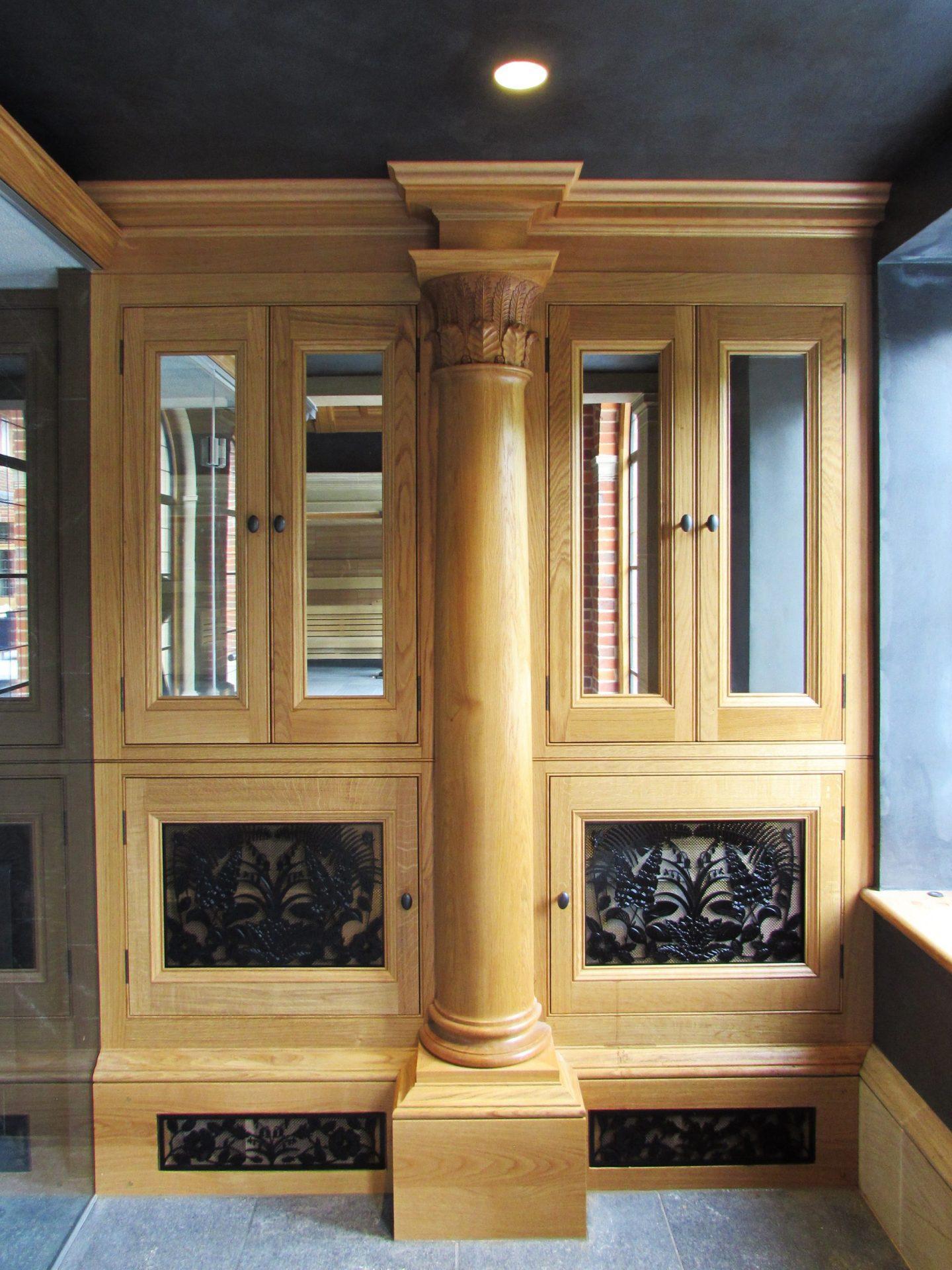 Classical Oak column and cabinet with mirrored doors