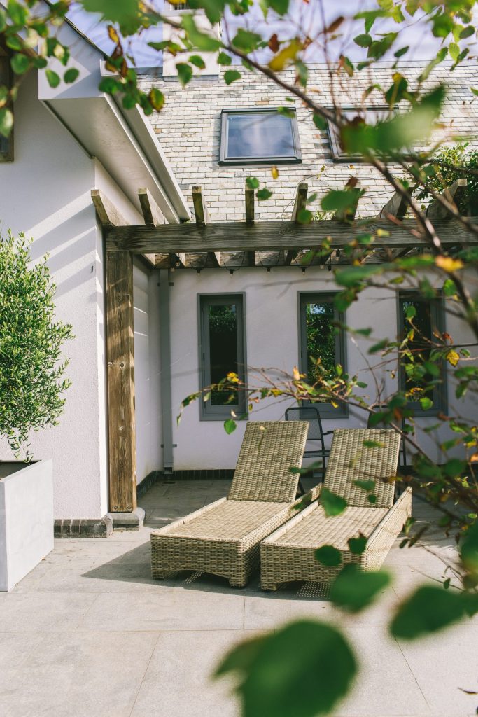 Cornish Garden Design Classic contemporary garden design pergola and patio