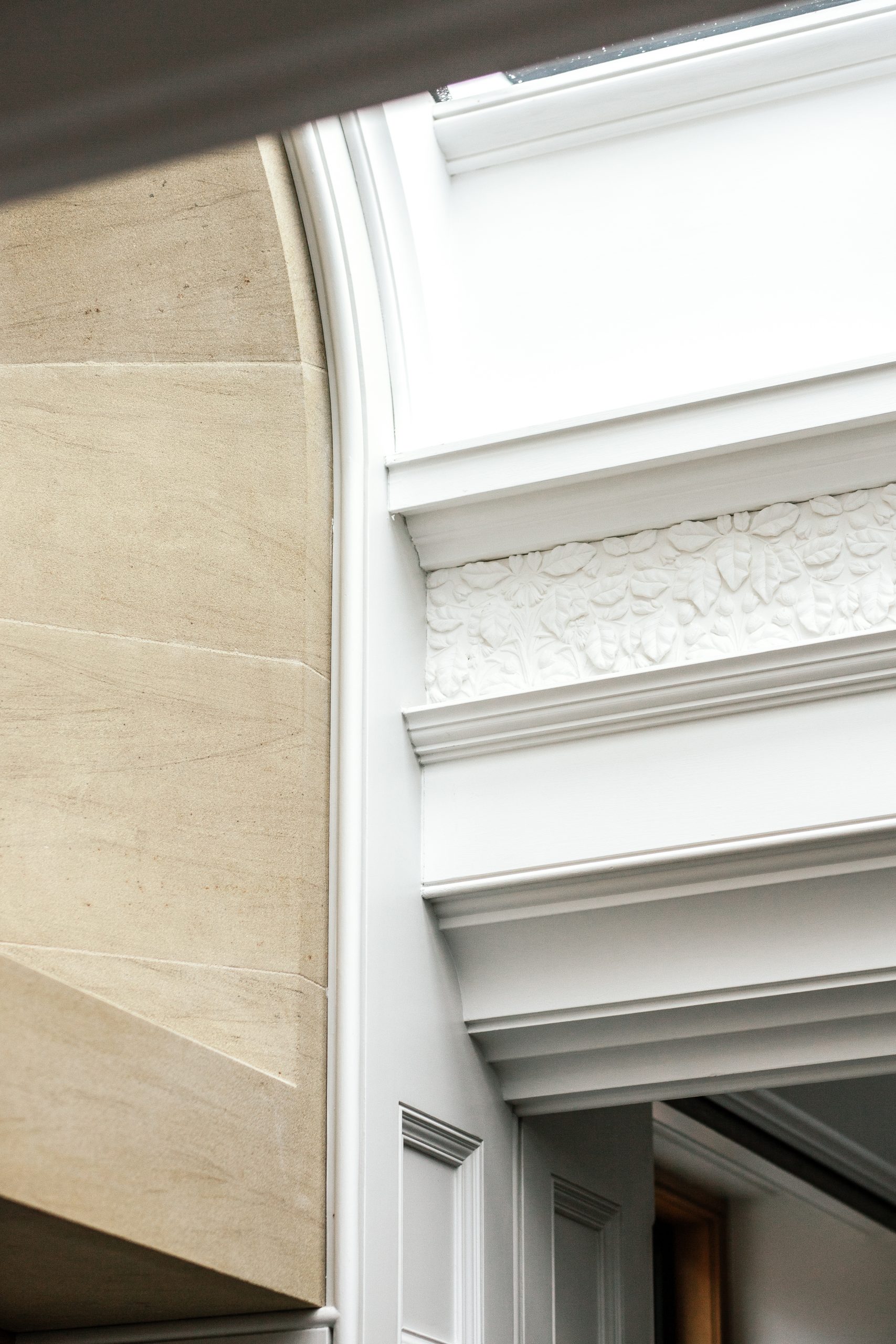 Bespoke plasterwork frieze in Arts and Crafts orangery