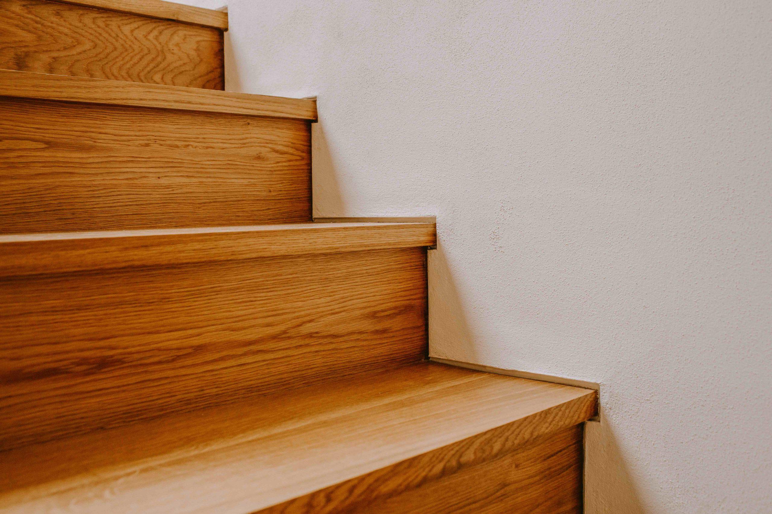 Feature Oak ceiling with octagonal column and truss
