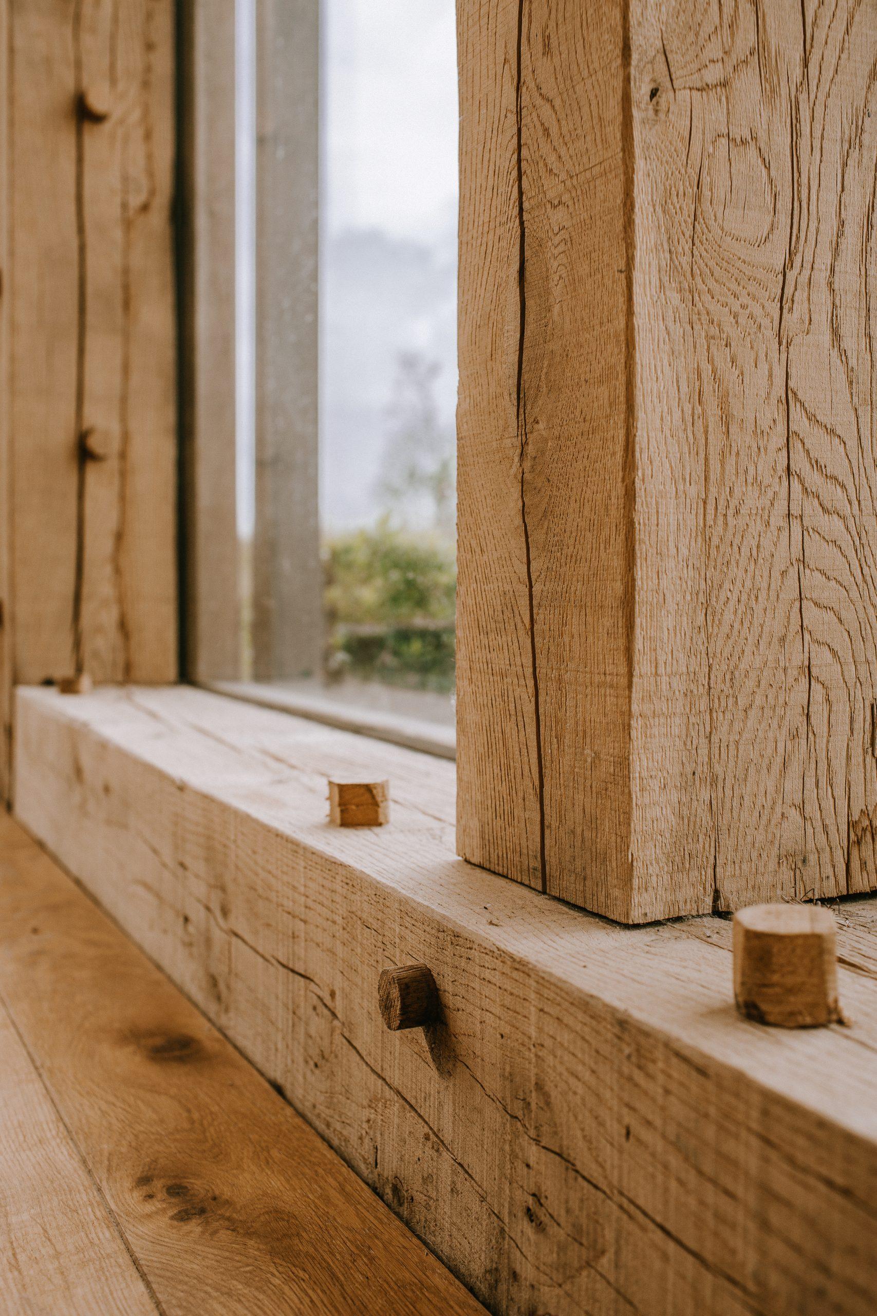Feature Oak ceiling with octagonal column and truss