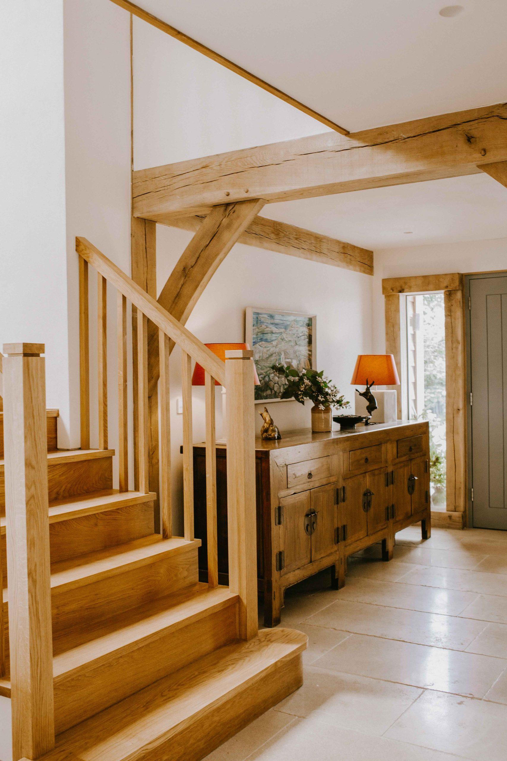 Feature Oak ceiling with octagonal column and truss