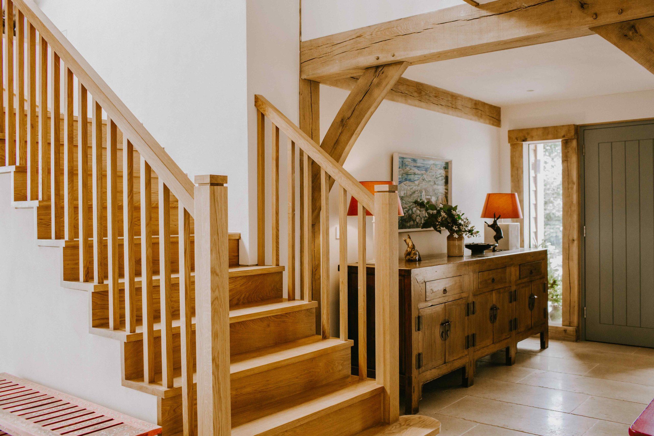 Feature Oak ceiling with octagonal column and truss