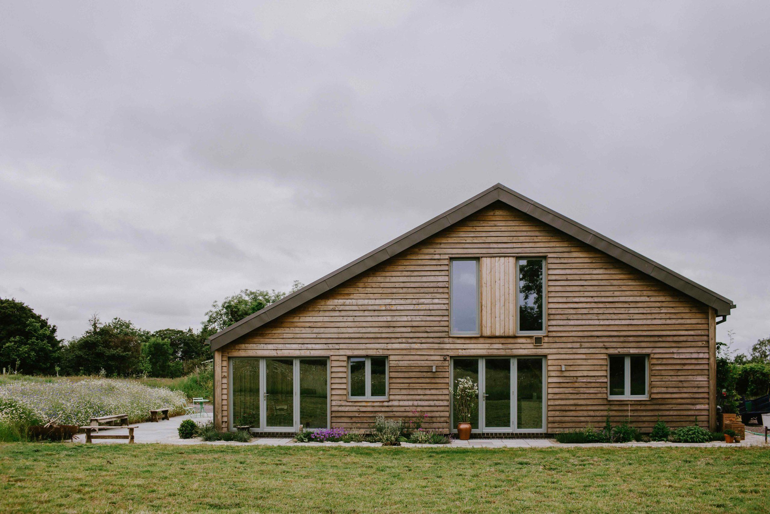 Feature Oak ceiling with octagonal column and truss